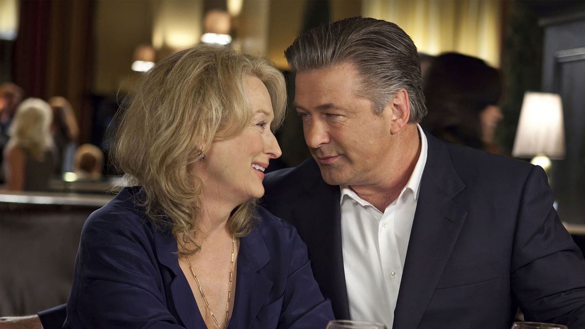 Meryl Streep and Alec Baldwin in the movie It&#039;s Complicated (Image via Amazon)