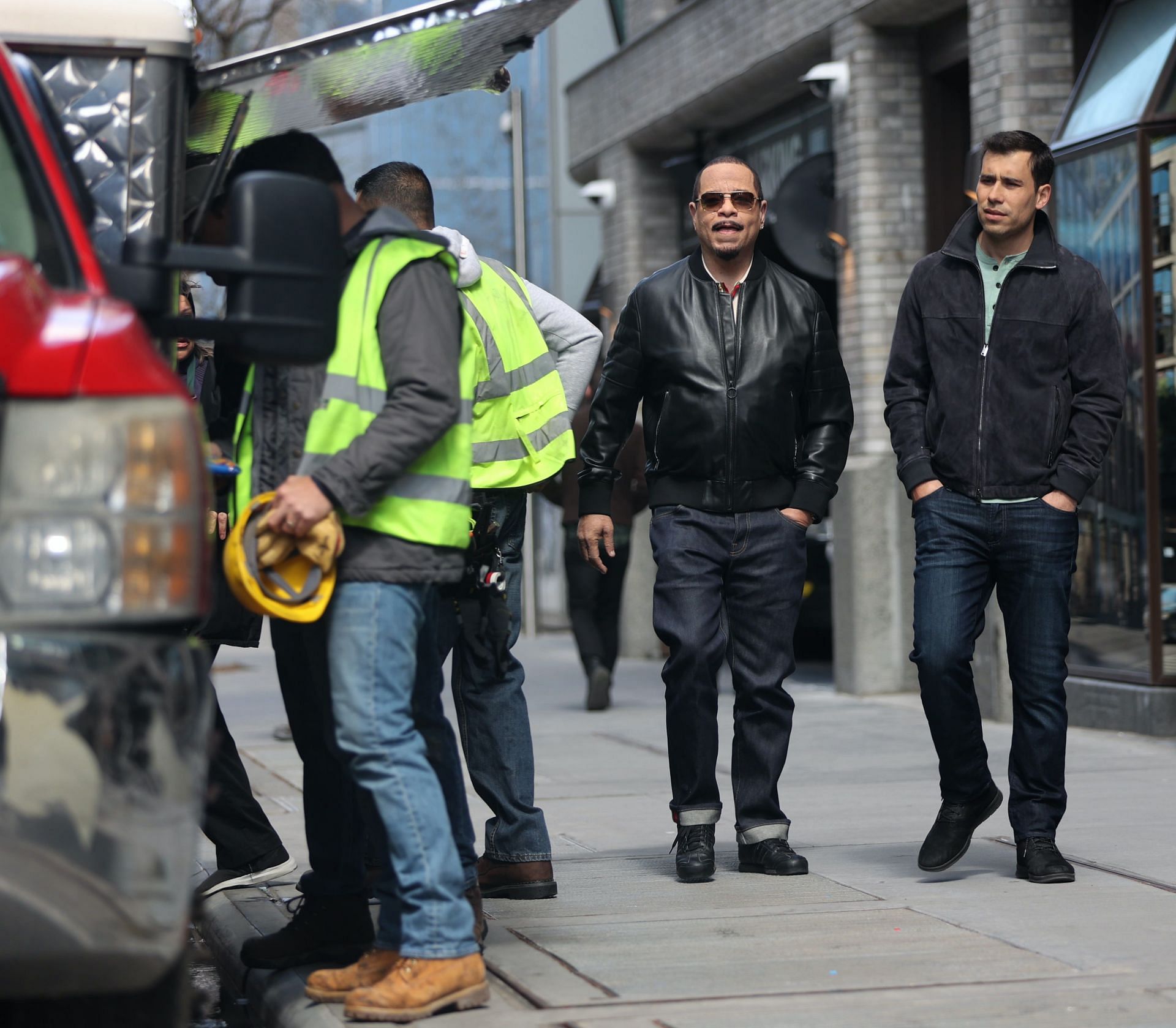 Octavio Pisano on the set of Law &amp; Order: SVU (Image via Getty)