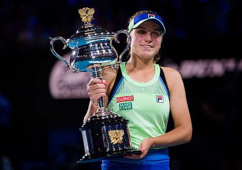 Sofia Kenin holding her 2020 Australian Open title trophy - Source: Getty