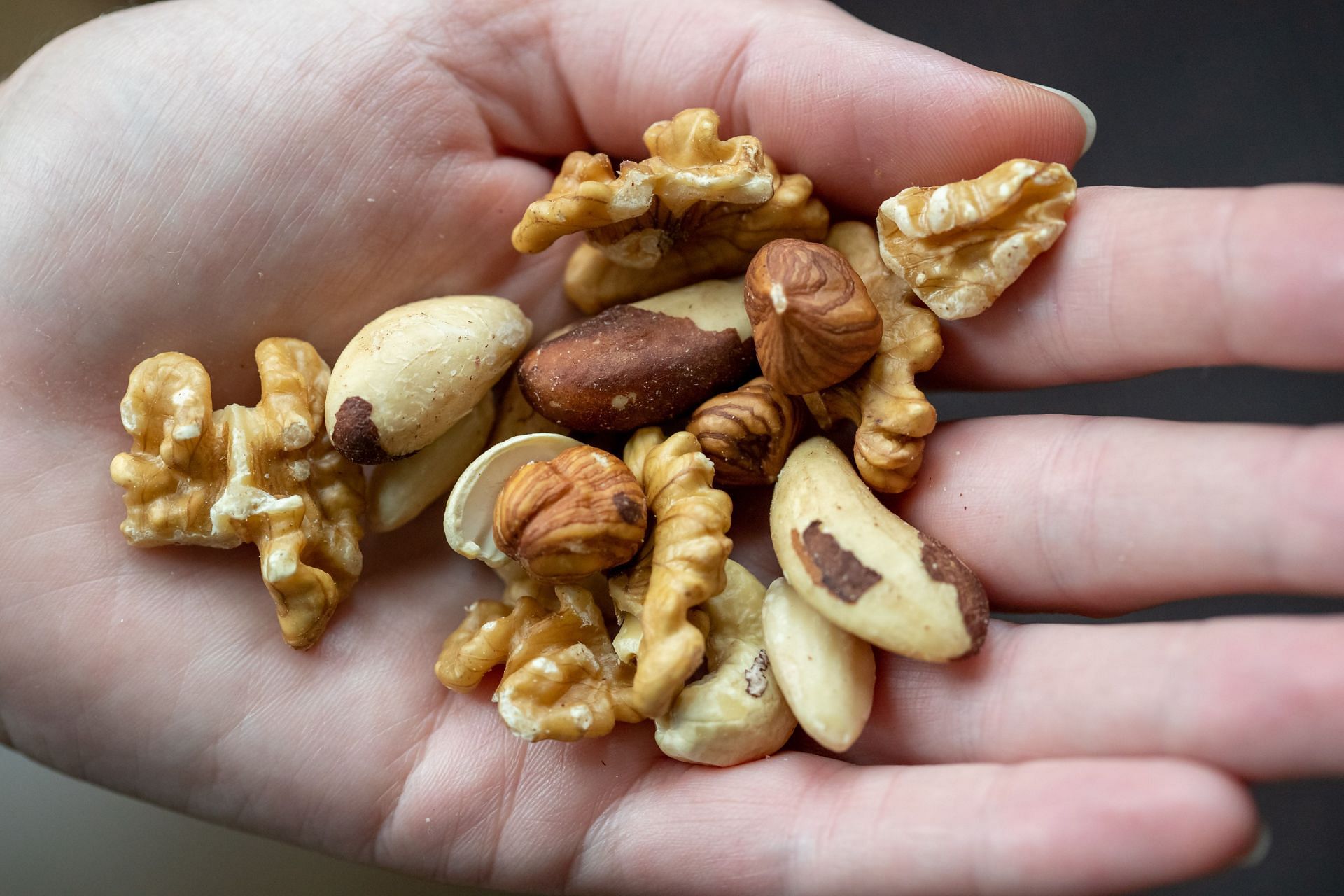 Almonds, walnuts, cashews (Image source: Getty)