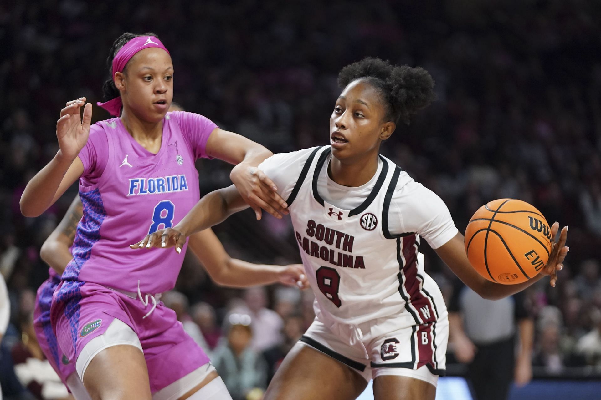 Joyce Edwards (#8) of the South Carolina Gamecocks dribbles the ball against Me&#039;Arah O&#039;Neal (#8) of the Florida Gators during the first quarter of their NCAA women&#039;s basketball game at Colonial Life Arena on February 13, 2025 in Columbia, South Carolina. Photo: Getty