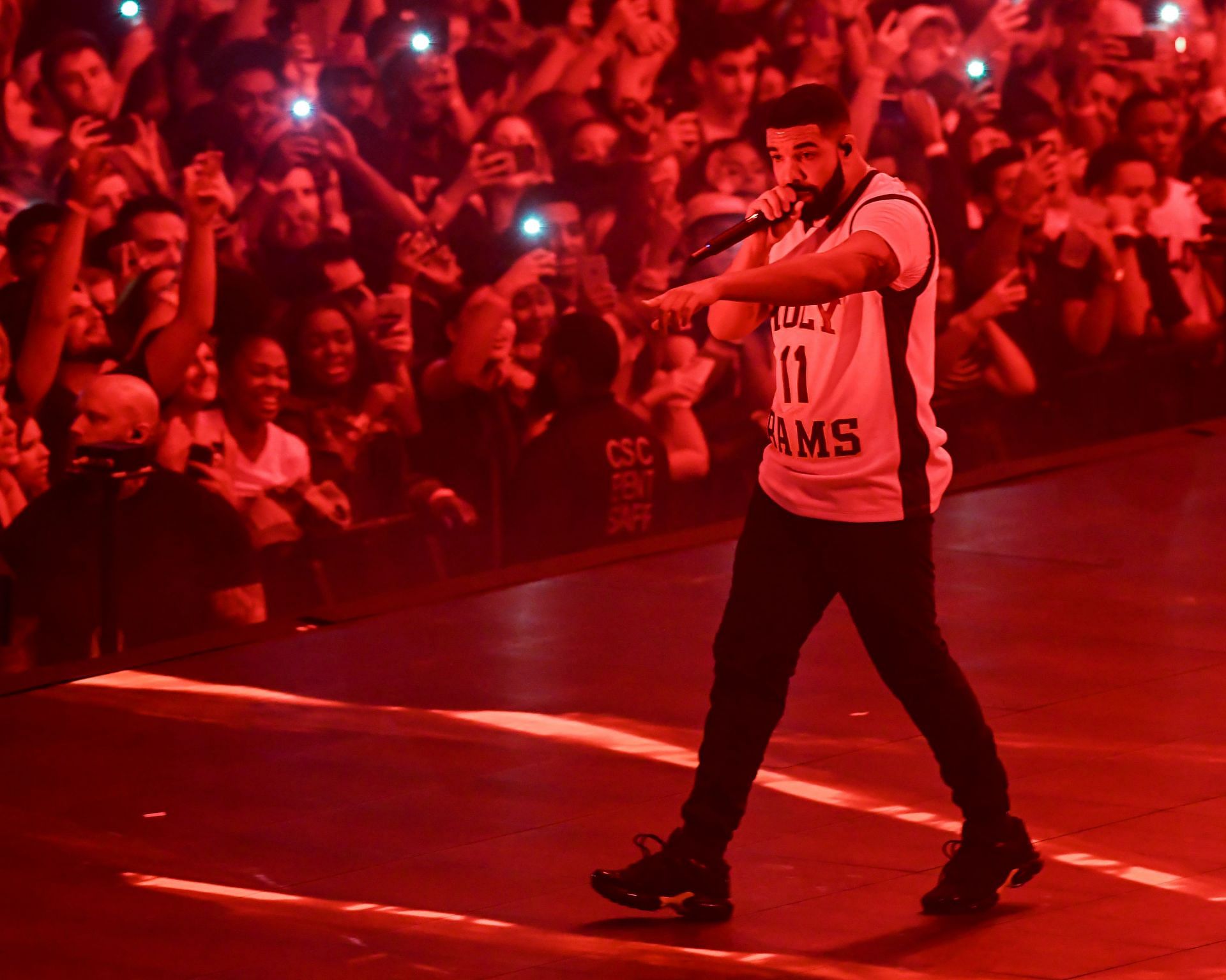 Drake Performs at Capital One Arena in Washington, D.C. - Source: Getty