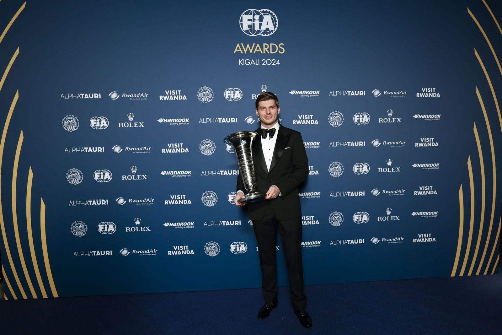 Max Verstappen pips Lewis Hamilton to become the highest paid driver ...