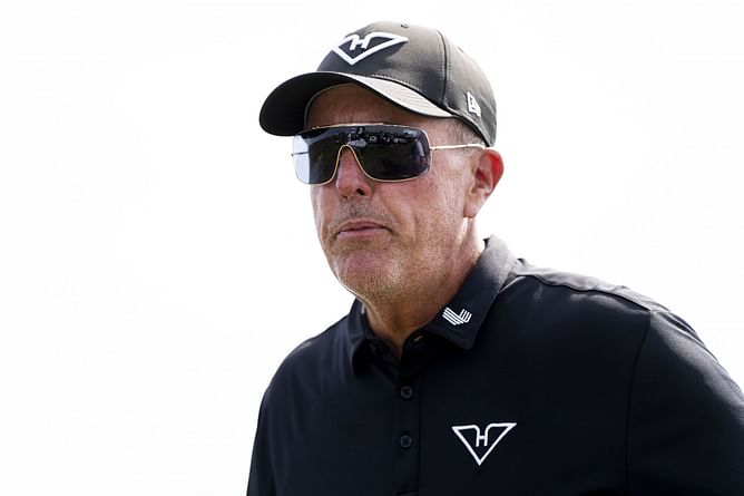 “We played for a little bit of money” – Phil Mickelson recalls playing against a then-rookie Dustin Johnson