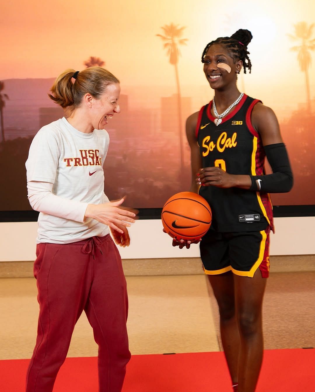 IN PHOTOS: 5-star PF Oliviyah Edwards shares moments from her visit to Lindsay Gottlieb and the USC Trojans (Image: IG/o_mazing21)