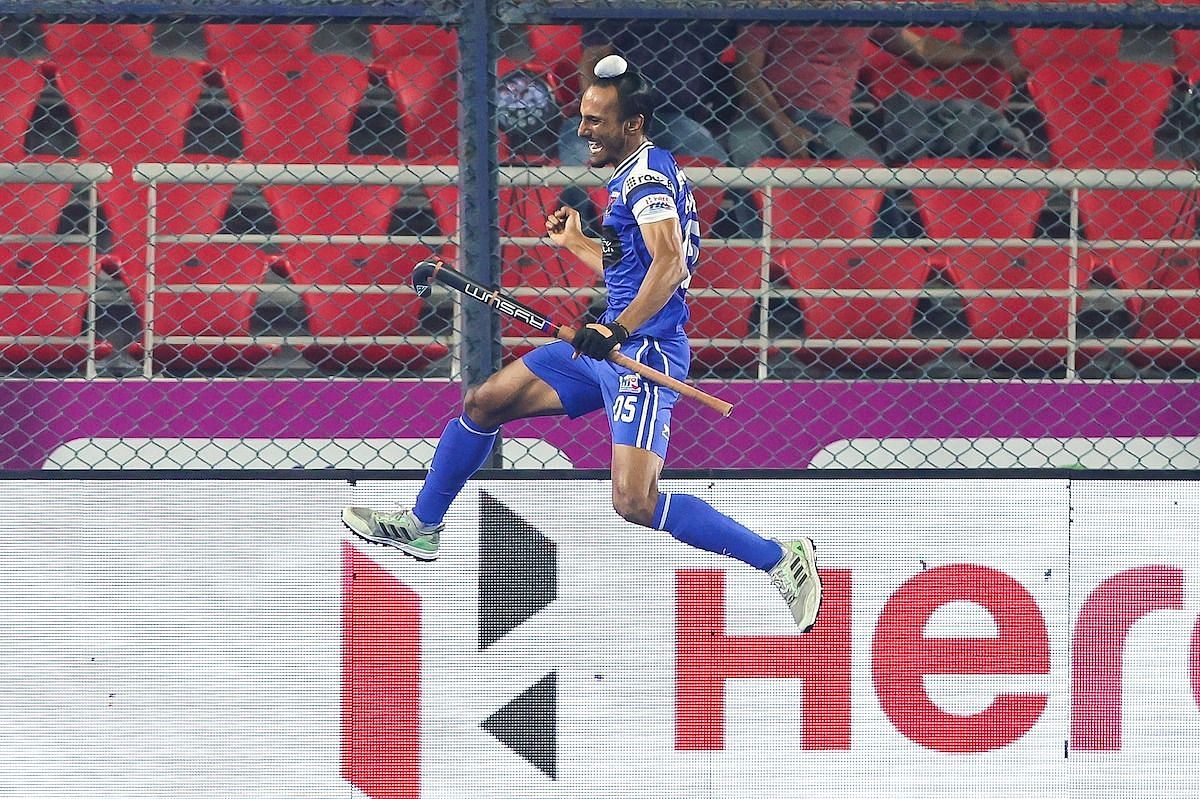 Harjeet Singh celebrates after scoring for the Soormas - Source: Hockey India League