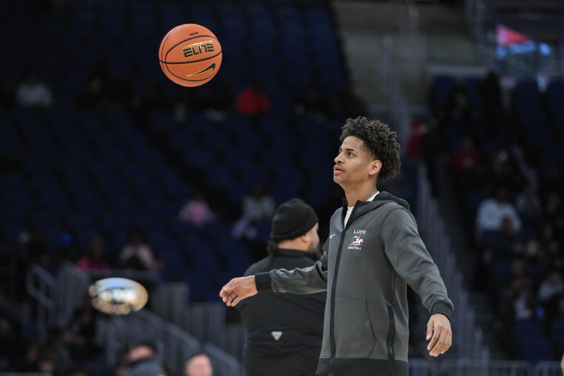 "Smacking your pops school is crazy": Hoops fans react as Kiyan Anthony's Long Island Lutheran beats Carmelo Anthony's alma mater Oak Hill Academy