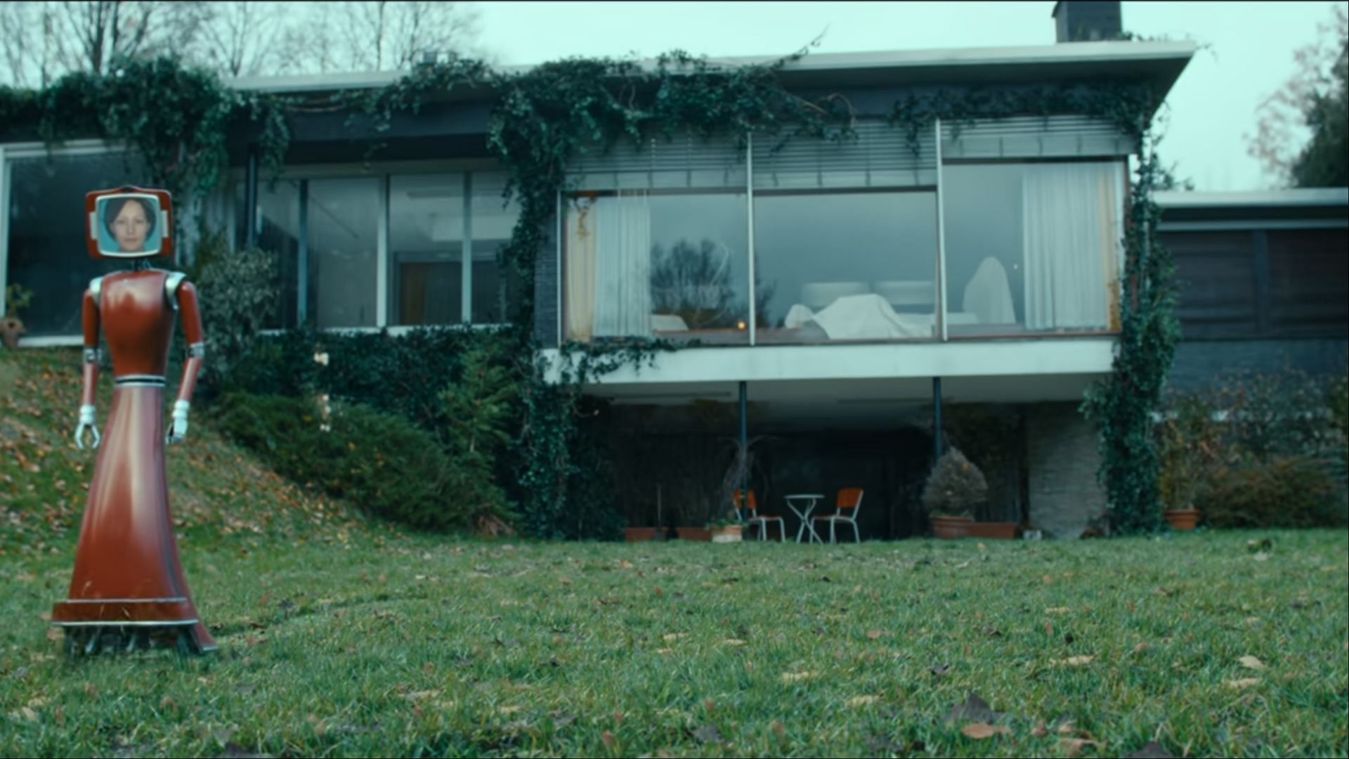 Still of the house used in the series (Image via Netflix)