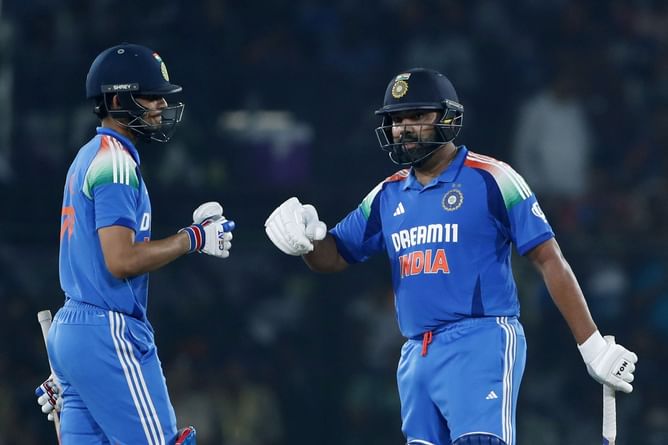 ICC Rankings: बाबर आजम की बादशाहत खत्म करने के करीब शुभमन गिल, शतक के बावजूद रोहित शर्मा को हुआ नुकसान; विराट कोहली को भी लगा झटका