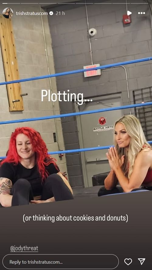 Trish Stratus with TNA star Jody Threat [Picture courtesy: Stratus' Instagram Story]