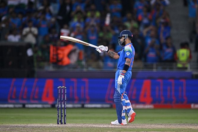 IND vs PAK : विराट कोहली का ऐतिहासिक शतक, पाकिस्तान की शर्मनाक हार; टीम इंडिया ने सेमीफाइनल में जगह की पक्की!