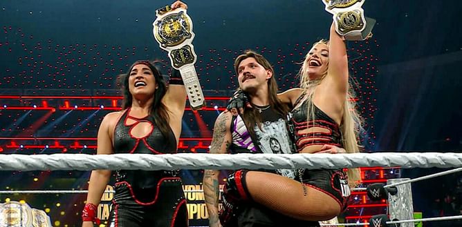 'पंसद नहीं करता'- WWE के मौजूदा चैंपियन ने अपने साथी और खुद की तारीफ में गढ़े कसीदे, फैन ने कर दी बेइज्जती