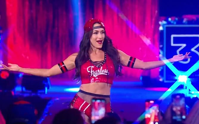 [WATCH] Nikki Bella gets into a ringside altercation with 35-year-old RAW star at the Royal Rumble 2025