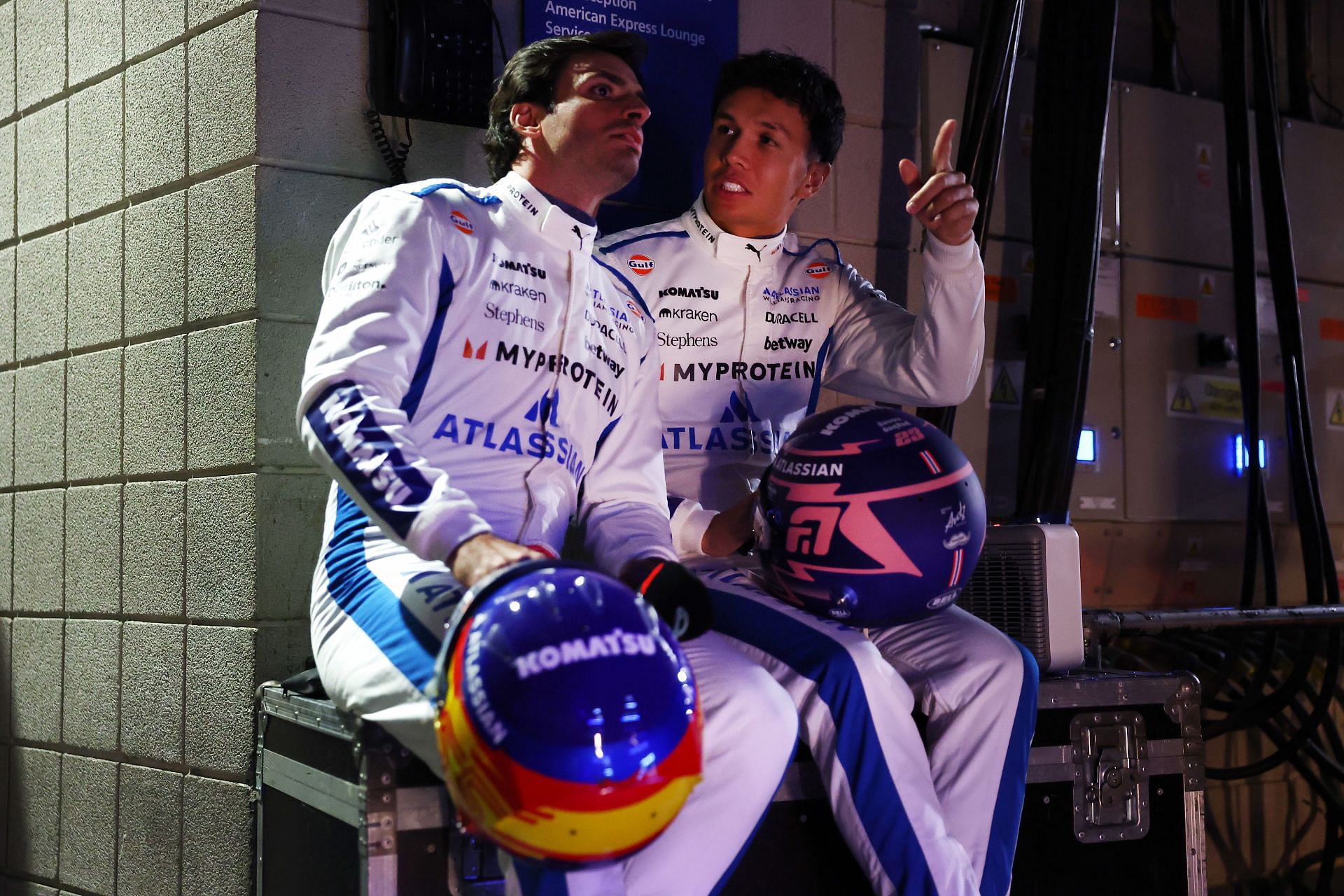 Carlos Sainz and Alex Albon backstage at the F1 75 Live - Source: Getty