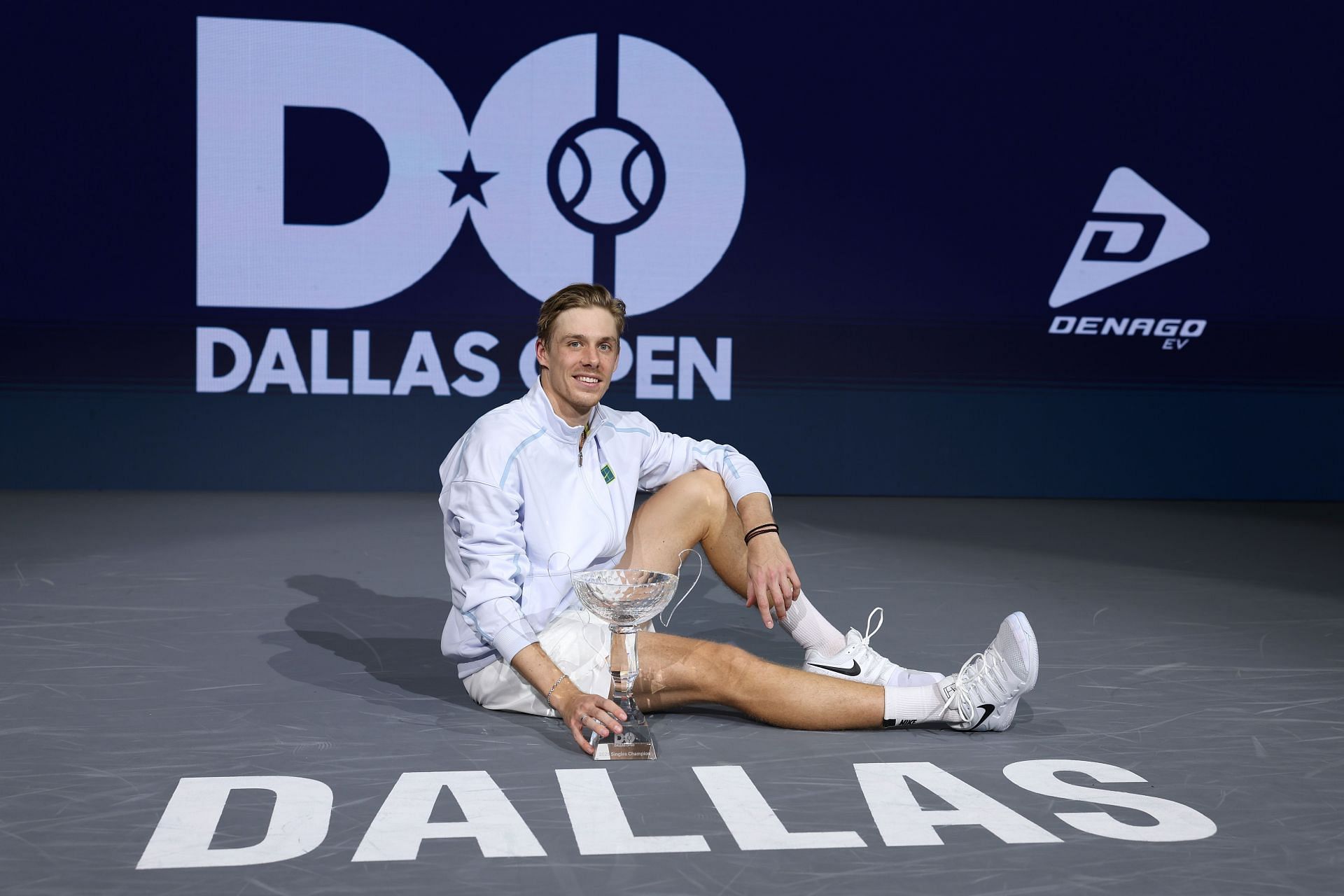 Denis Shapovalov with his ATP 500 Dallas Open 2025 trophy - Source: Getty