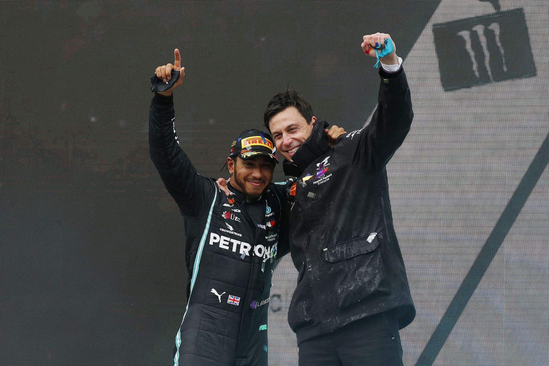 Lewis Hamilton [L] Toto Wolff [R] (Image Source: Getty)