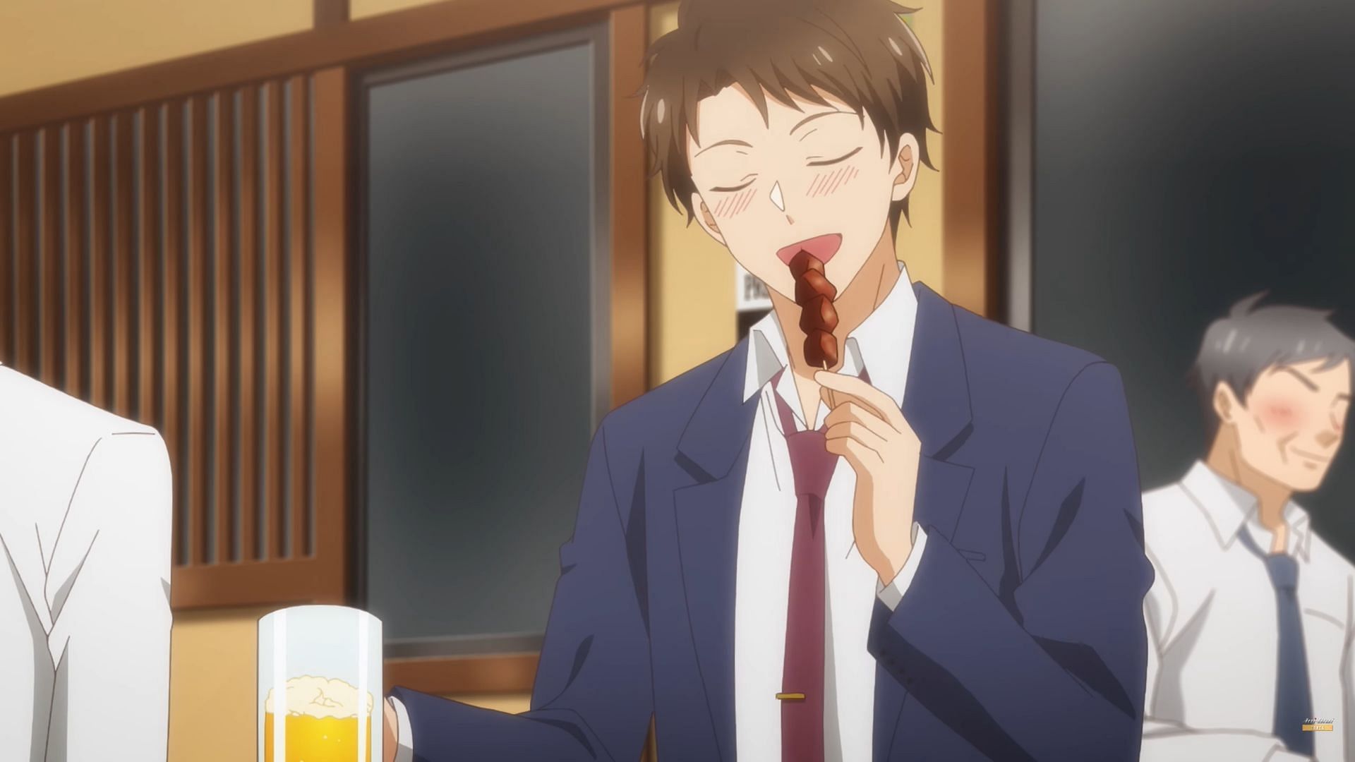 Masugu enjoying a pint of beer and food as seen in I Have a Crush at Work episode 7 (Image via BLADE)