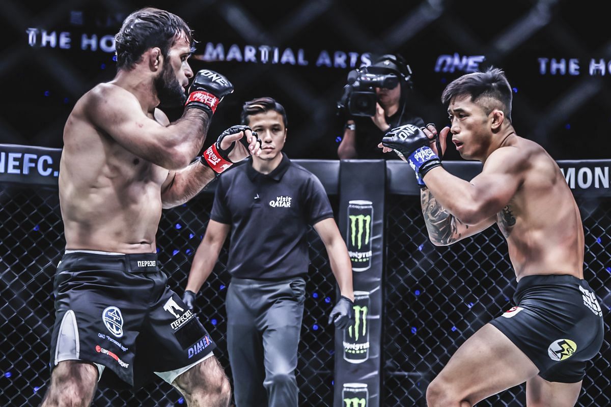 Shamil Gasanov (left) and Martin Nguyen (right). [Photo from ONE Championship]