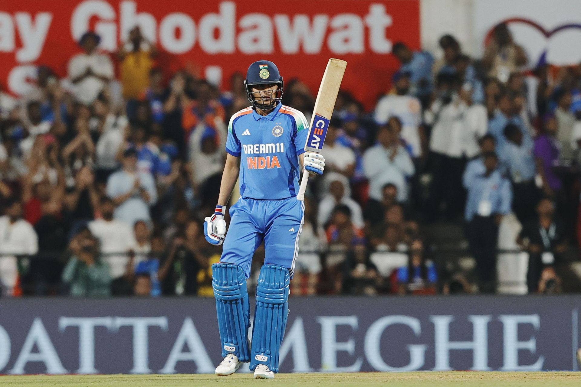 "Ready to take Virat Kohli legacy"- Fans react after Shubman Gill's match-winning 87-run knock vs England in 1st ODI 2025