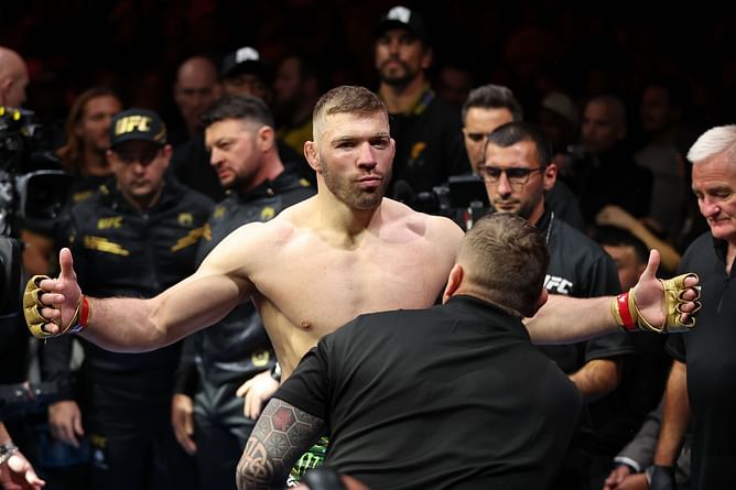 "Are you willing to kill a man?" - Dricus du Plessis gets brutally honest on the "modern-day gladiator" mindset that made him a world champion