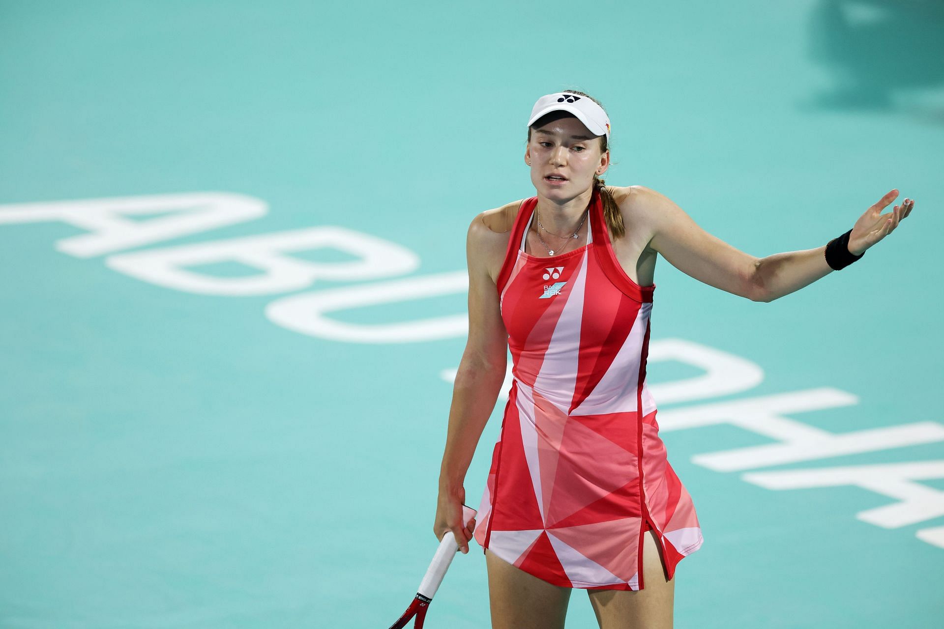 Elena Rybakina at the 2025 Qatar TotalEnergies Open (Source: Getty)