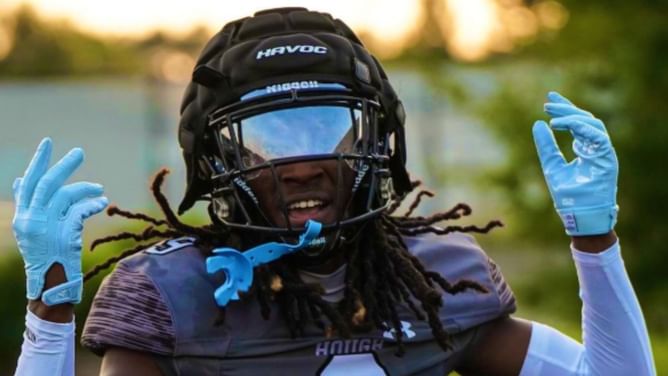 Chris Henry Jr. shares 1-word reaction to 4-star CB Samari Matthews announcing the list of his top 4 schools