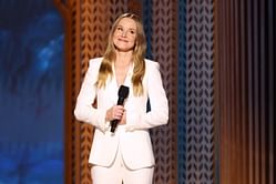 “THIS IS HOW YOU HOST” — Fans react as Kristen Bell sings parody of her song from ‘Frozen’ to a video montage of actors’ early roles at SAG Awards
