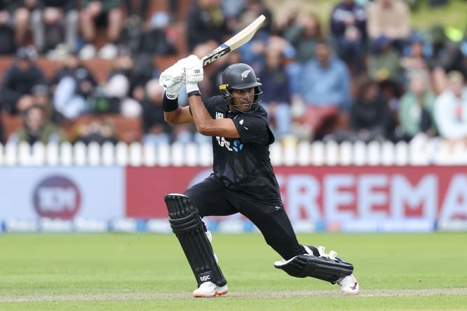 "I don't think there was an issue with the lights" - Pakistan batter dismisses speculation over Rachin Ravindra getting injured due to floodlight