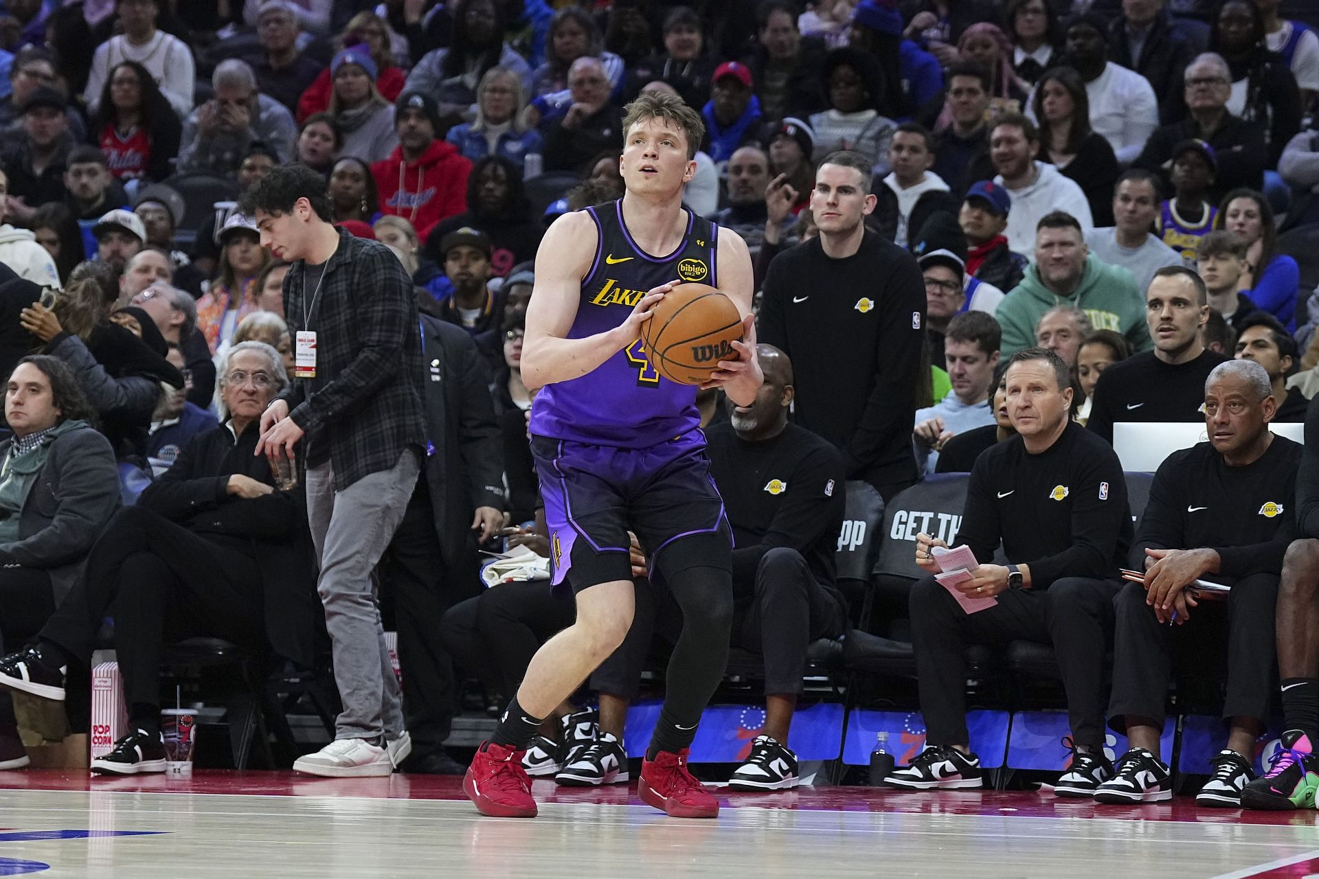 Dalton Knecht Stats Tonight: How did Lakers rookie perform in game vs Knicks?&nbsp;(Feb.&nbsp;1) -- Photo by GETTY