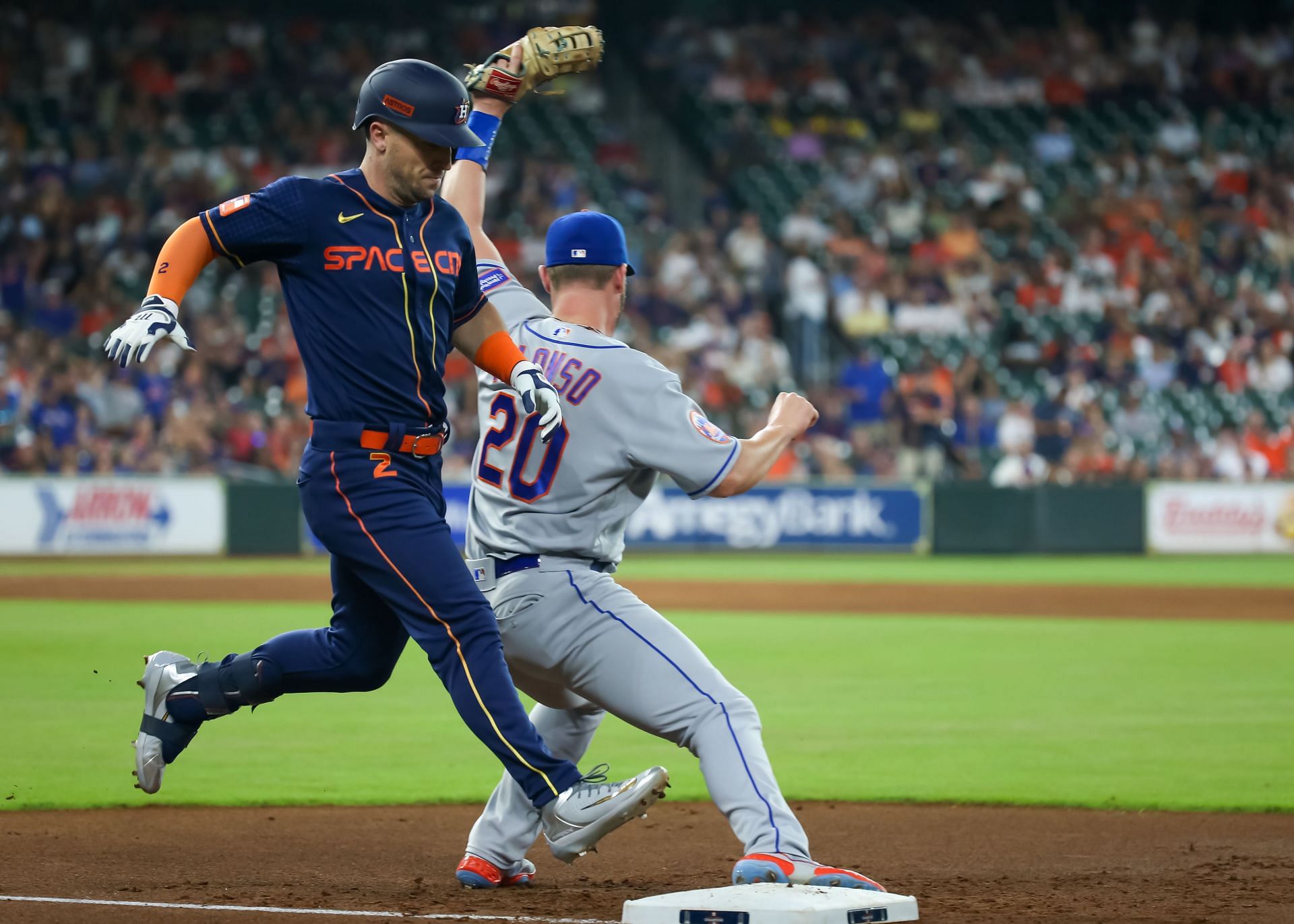 MLB Free Agents - Pete Alonso and Alex Bregman (Photo via Getty)