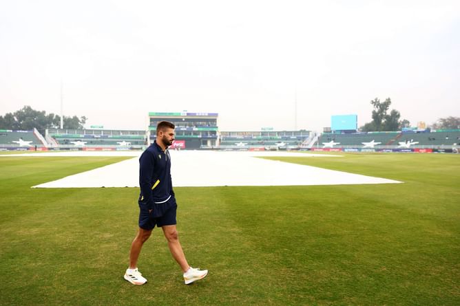 Champions Trophy 2025: AUS vs SA मैच बारिश के कारण रद्द होने पर किसका होगा फायदा और किसे उठाना पड़ेगा नुकसान? समझें पूरा गणित