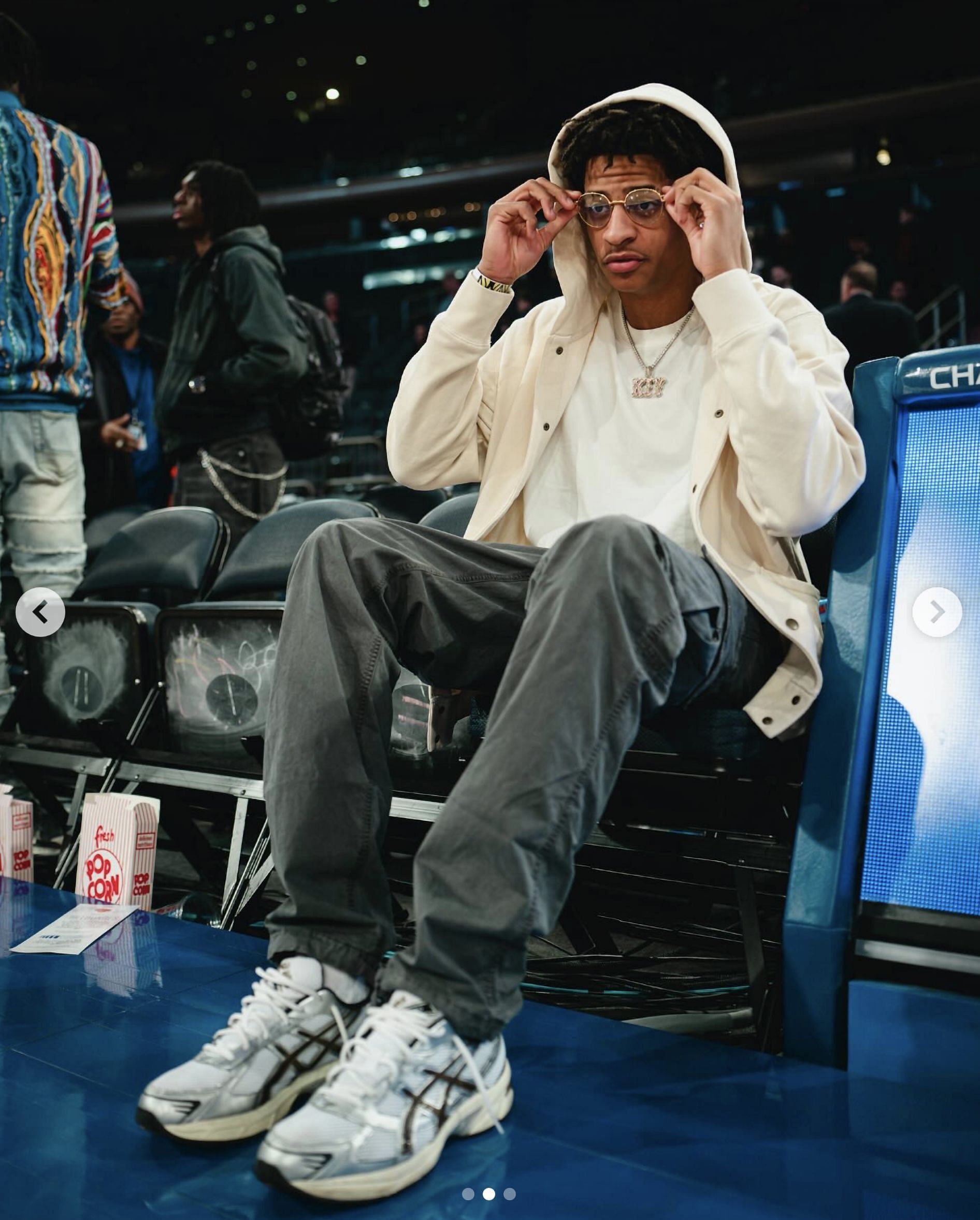 Courtside at The Garden, Kiyan Anthony keeping it cool at MSG