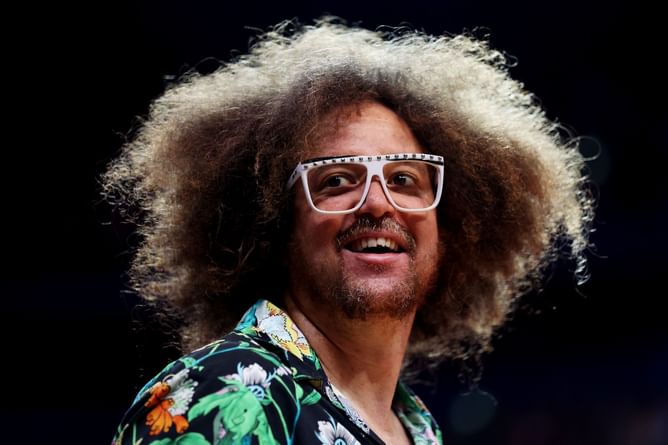 "Wearing the same exact glasses too"- Internet reacts to Redfoo from musical duo LMFAO debuting in International Men's Tennis Tournament