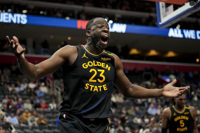 Draymond Green drops 1-word reaction to Tre Holloman's jaw-dropping game-winning shot from beyond half court