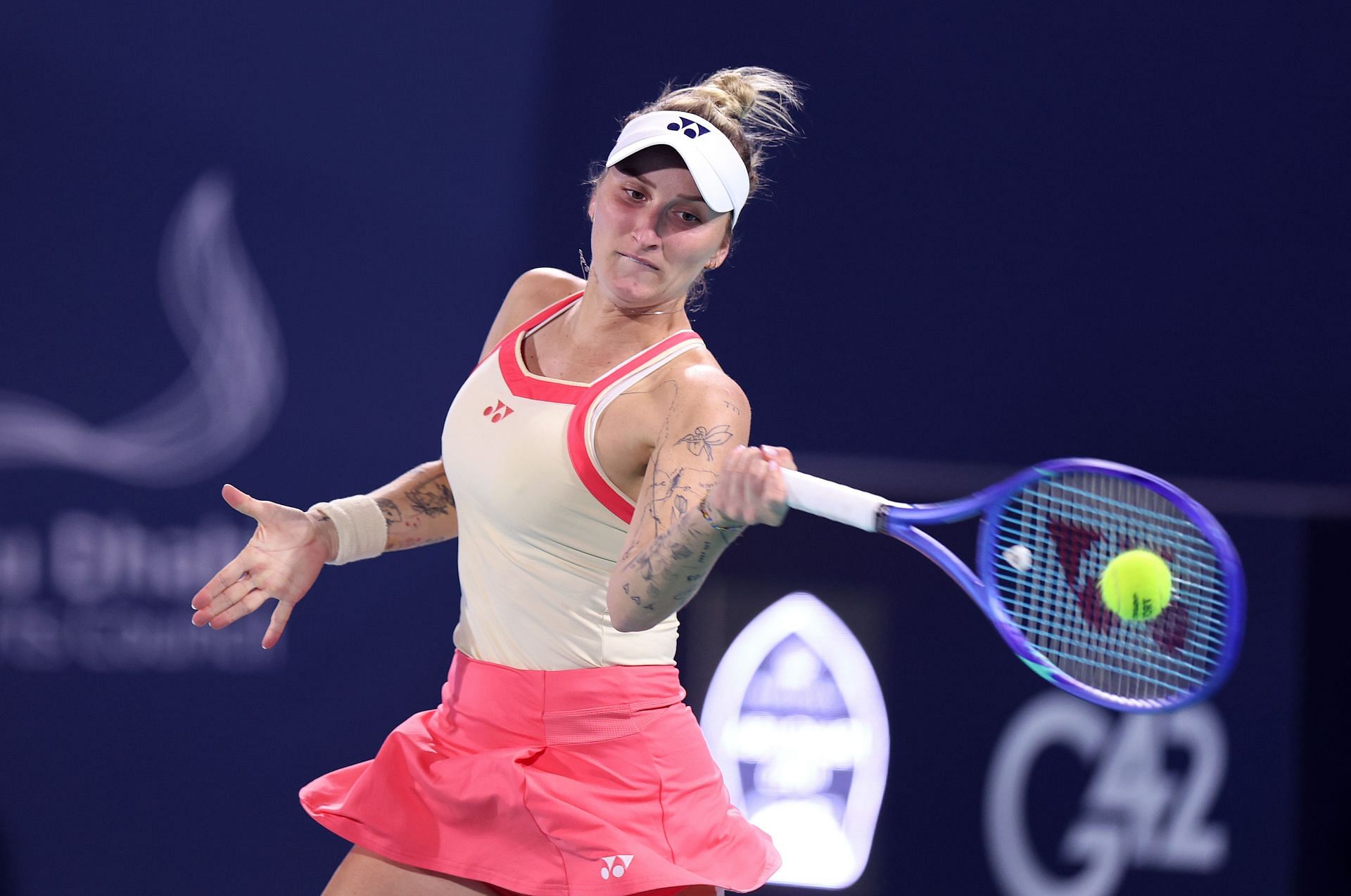 Marketa Vondrousova plays a forehand shot at the 2025 Mubadala Abu Dhabi Open - Source: Getty