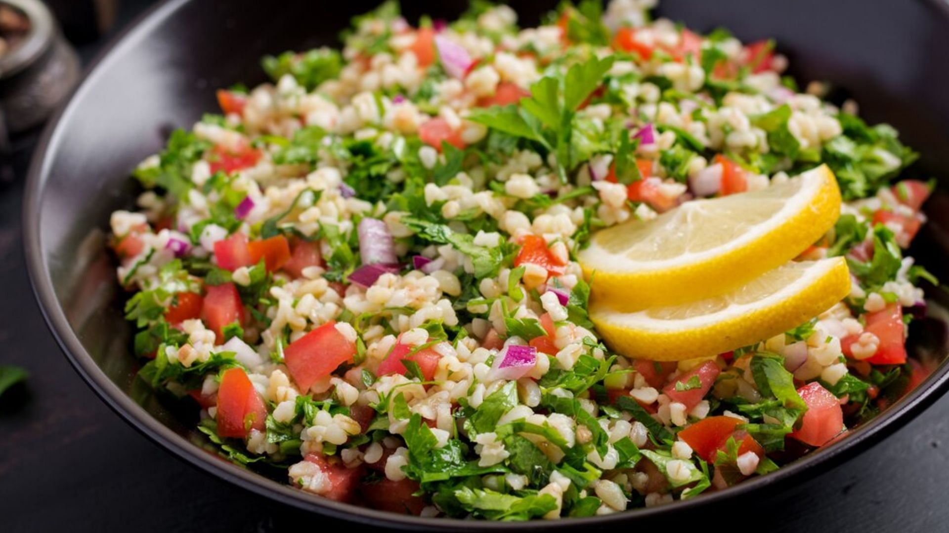 Quinoa is a seed-form whole-grain crop (Image via Freepik)