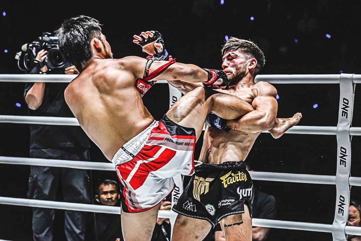 Prajanchai fighting Ellis Badr Barboza | Image credit: ONE Championship