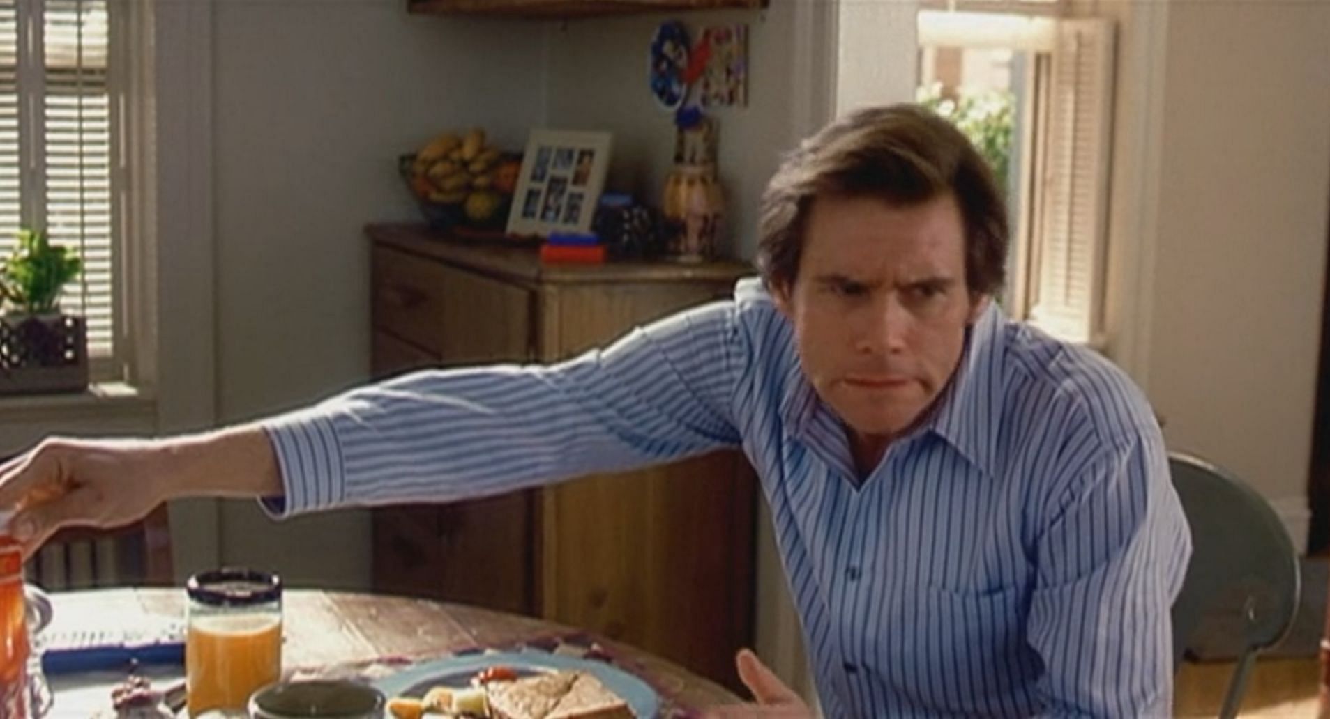 Jim Carrey in Bruce Almighty. (Image via Prime Video)