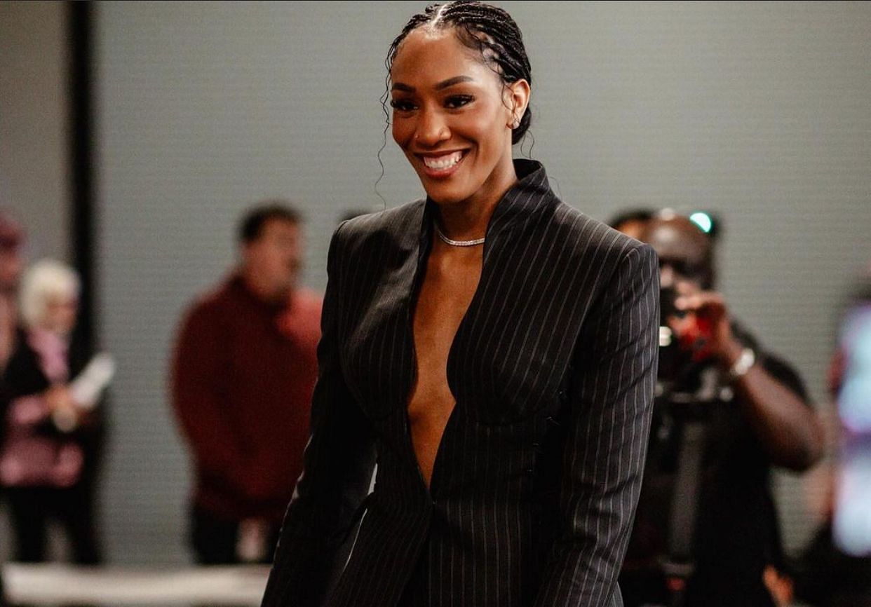 A&rsquo;ja Wilson arrives Colonial Life Arena in style. IG image via @gamecockswbb