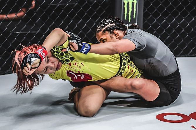 WATCH: Ayaka Miura tacks fourth straight win, flaunts her grappling pedigree in bone-crushing submission of Ritu Phogat in Qatar
