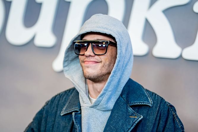 “He looks like eleven from ST” — Internet reacts to Pete Davidson showing off his tattoo-free transformation in Reformation campaign