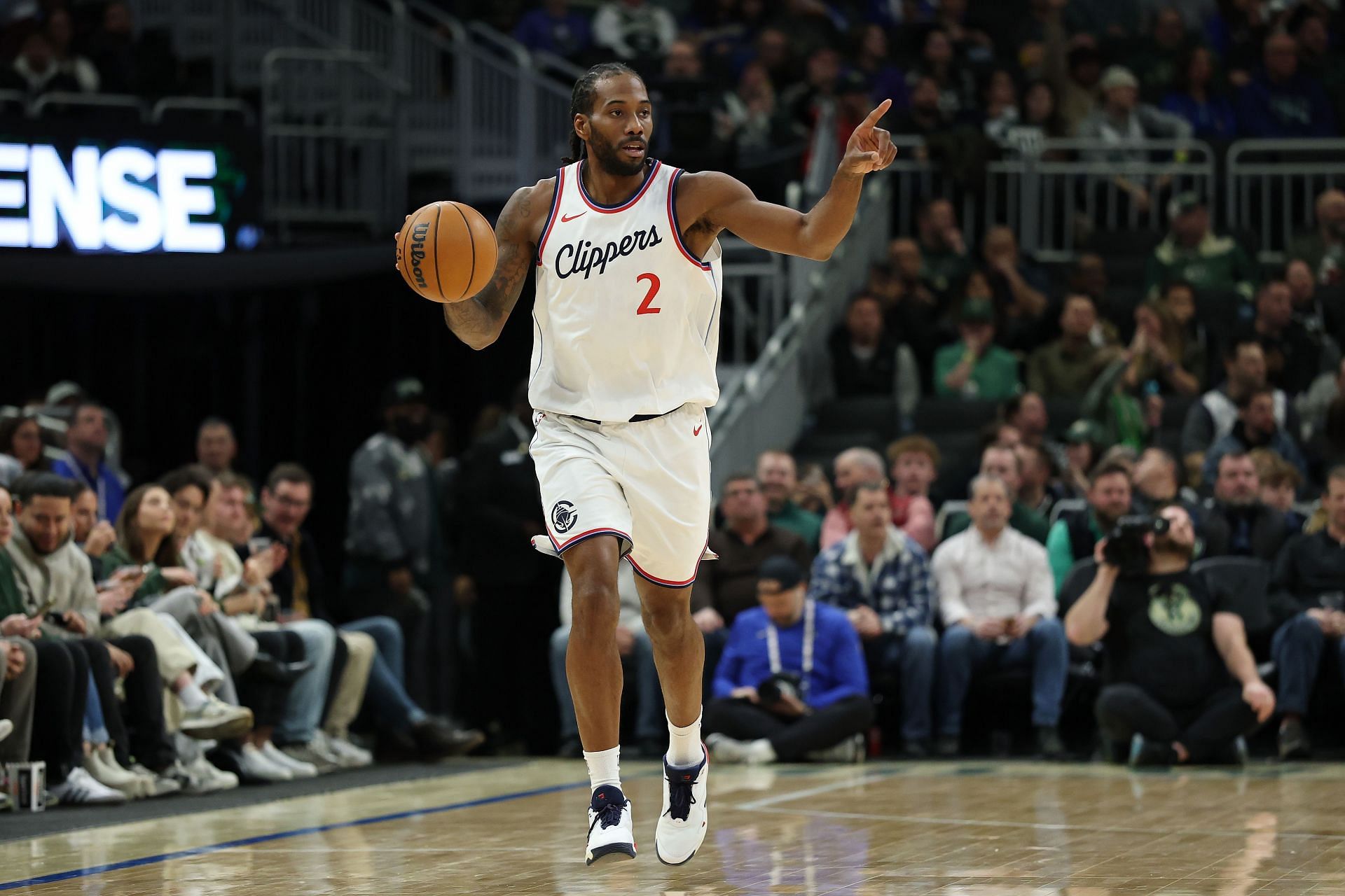 MILWAUKEE, WISCONSIN - Kawhi Leonard Stats Tonight: How did Clippers All-Star perform in game vs Bulls? (Feb. 26) -- Photo by GETTY