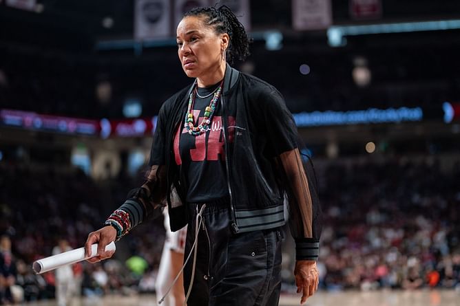 “I don’t consider myself powerful”: When Dawn Staley poured her heart out while talking about her role as South Carolina HC
