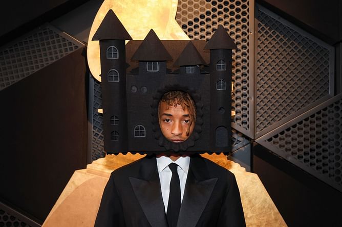 "Bruh is under house arrest" — Jaden Smith's house head outfit at the Grammys sparks a meme fest