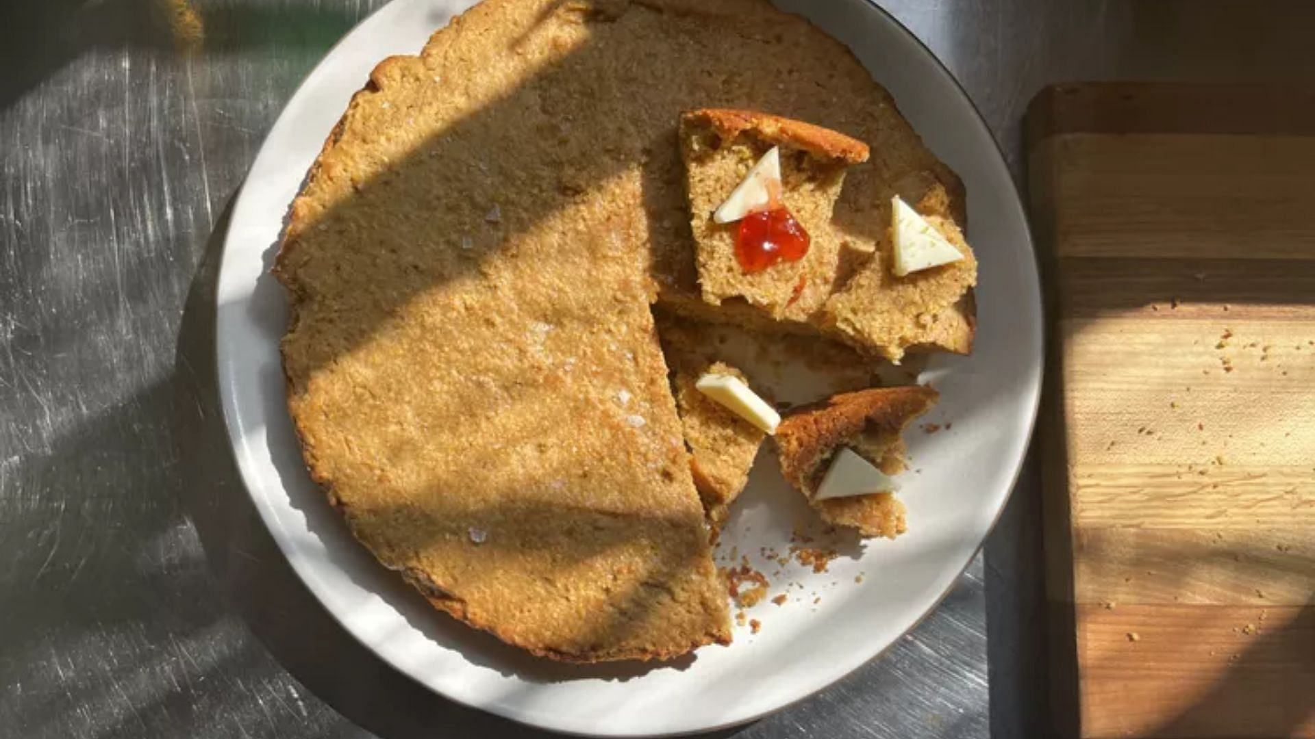 The Cast Iron Skillet Cornbread, as per a 1985 recipe (Image via Southern Living)