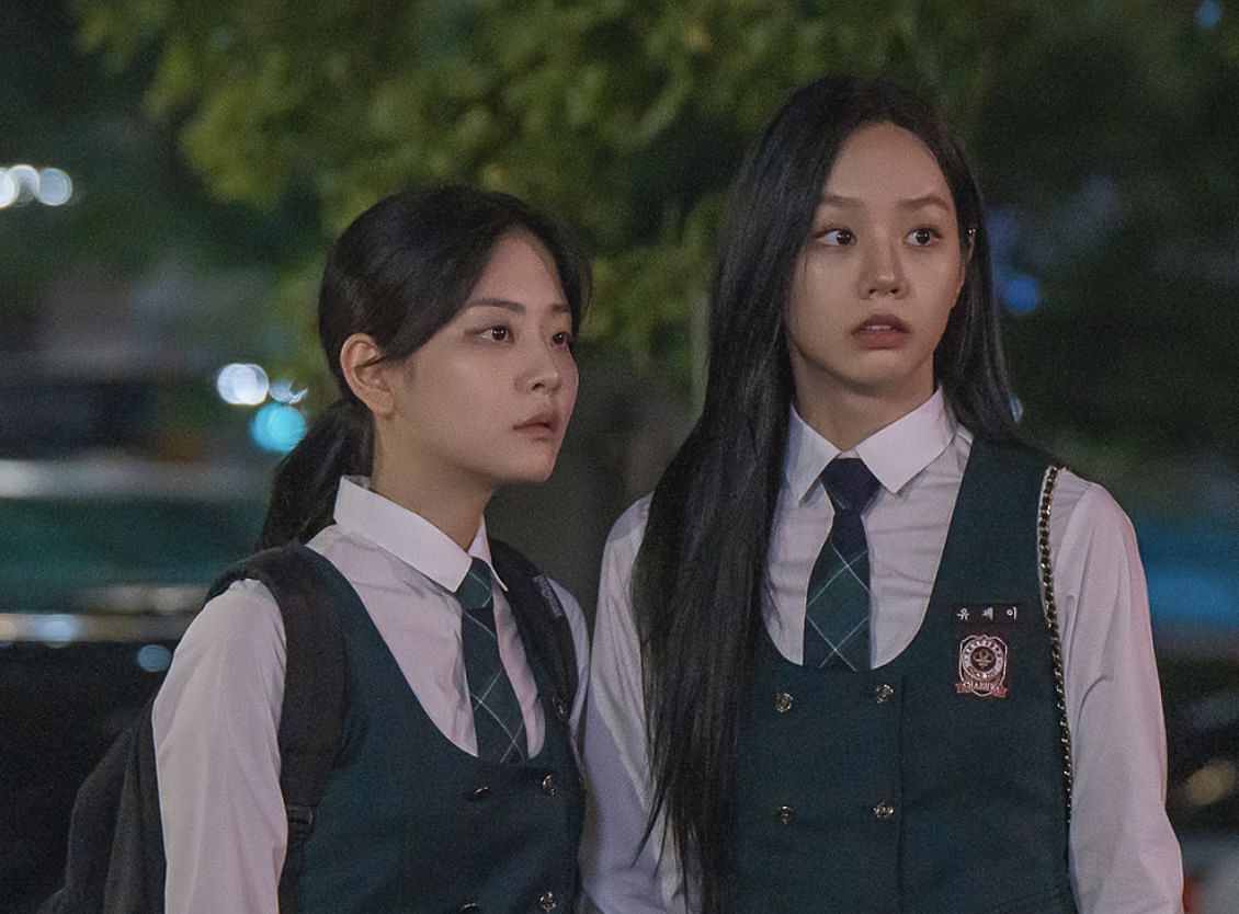 &ldquo;If this is not a love story, I don&rsquo;t know what is&rdquo; Fans swoon over Lee Hyeri and Chung Su-bin as the story intensifies in Friendly Rivalry(Image via @xplusu.series/Instagram)