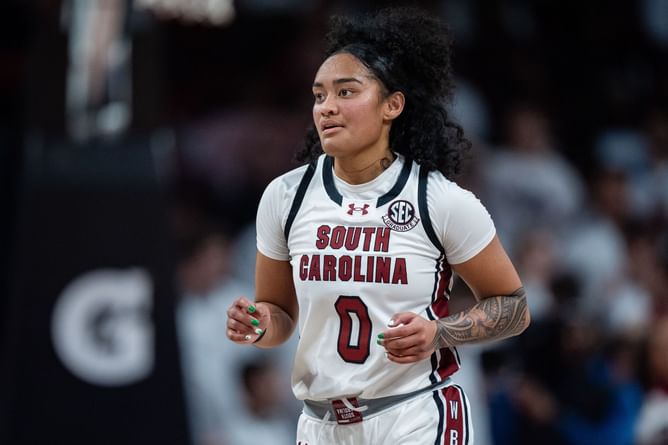 "She's not afraid to say what's on her mind": South Carolina's Te-Hina Paopao on her "genuine" bond with WNBA star Kelsey Plum