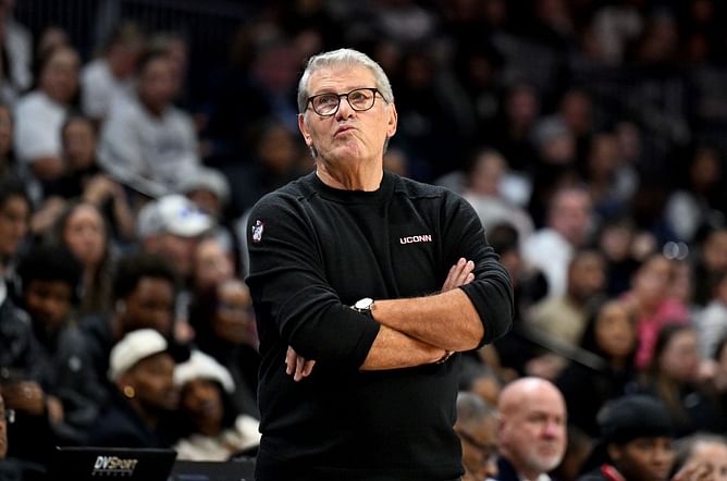 When Geno Auriemma mocked Sue Bird for tauntingly imitating him: “I never said attaboy”