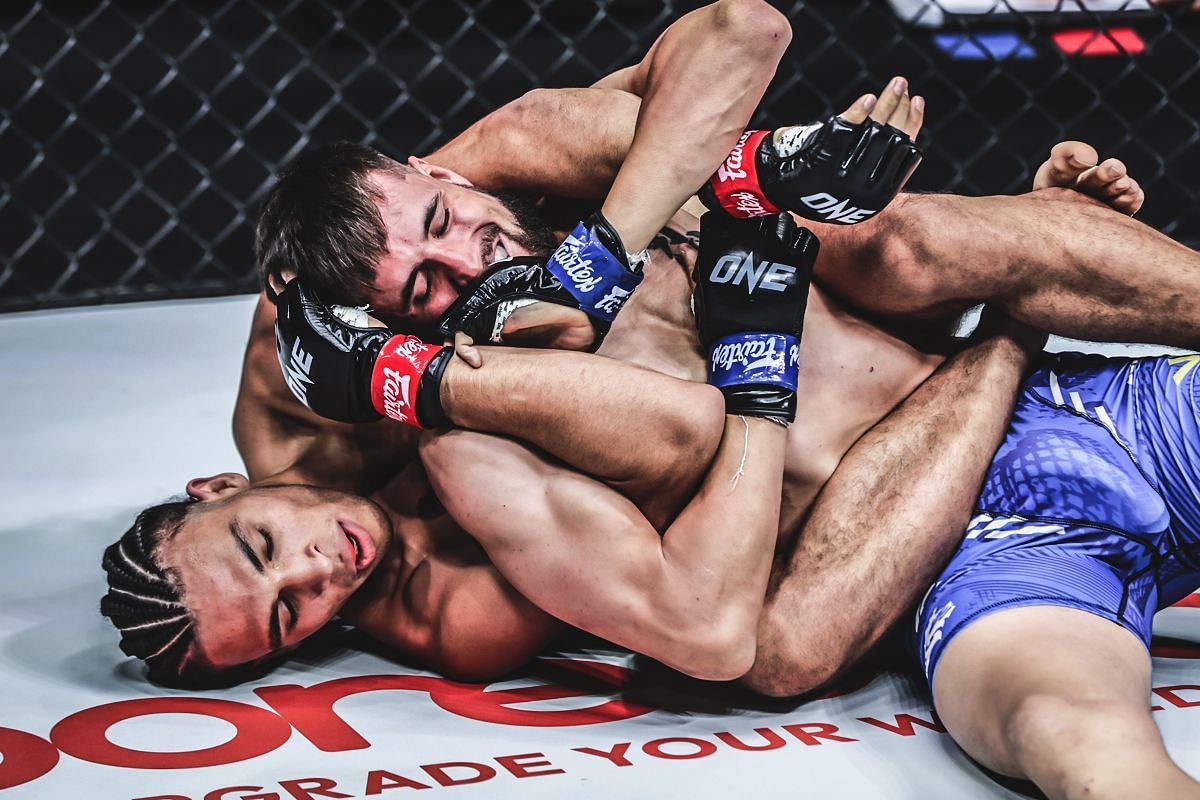 Kade Ruotolo (bottom) submits Nicolas Vigna at ONE 171 [Photo via ONE Championship]