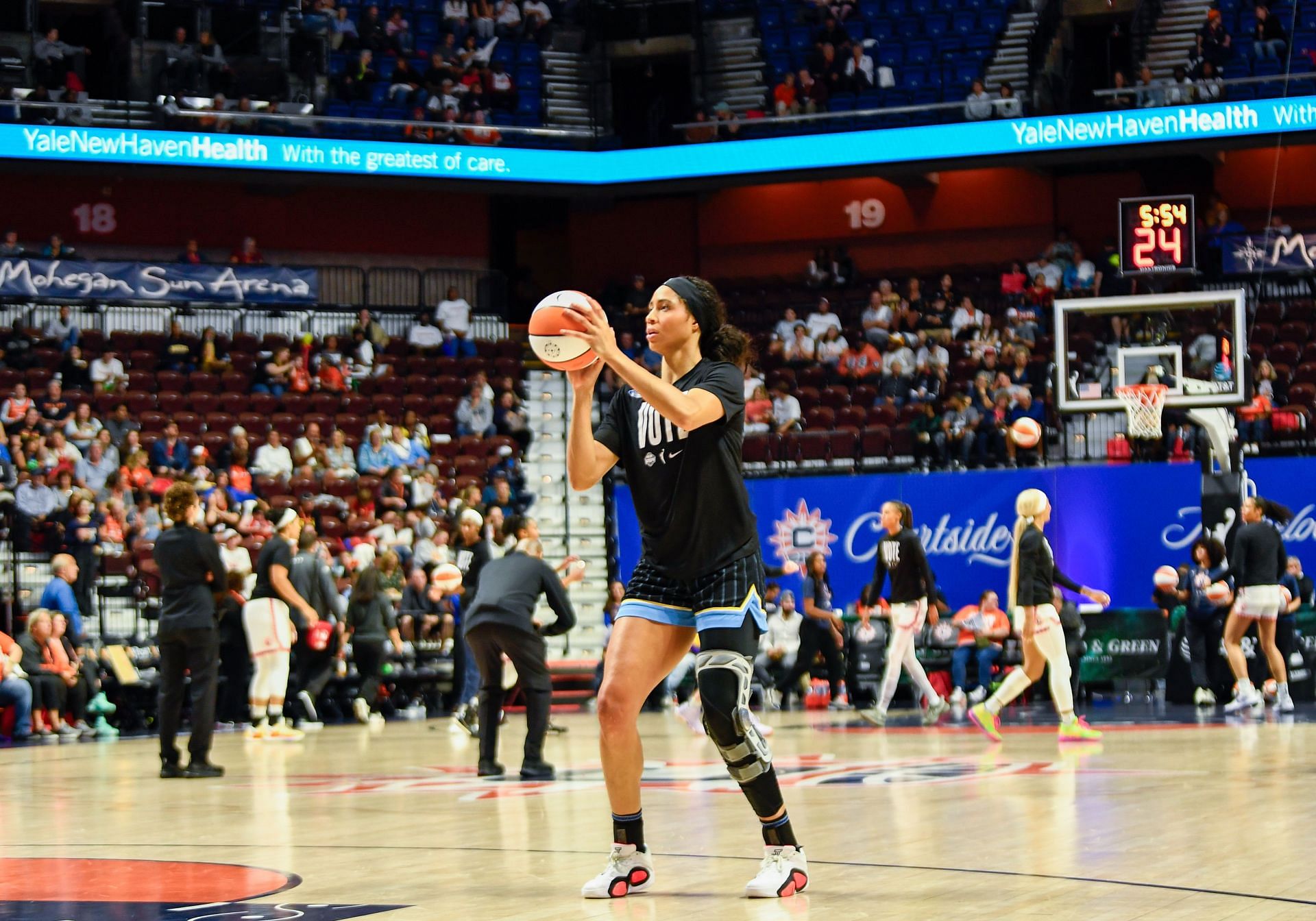 WNBA: SEP 19 Chicago Sky at Connecticut Sun - Source: Getty